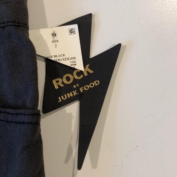 NWT Junk Food Skirt - Picture 4 of 7